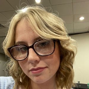 Meet your Posher, Kayla